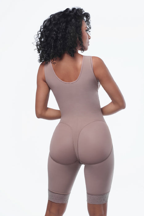 1673- 3/4 Leg Garment With Bra And Lycra On The Buttocks