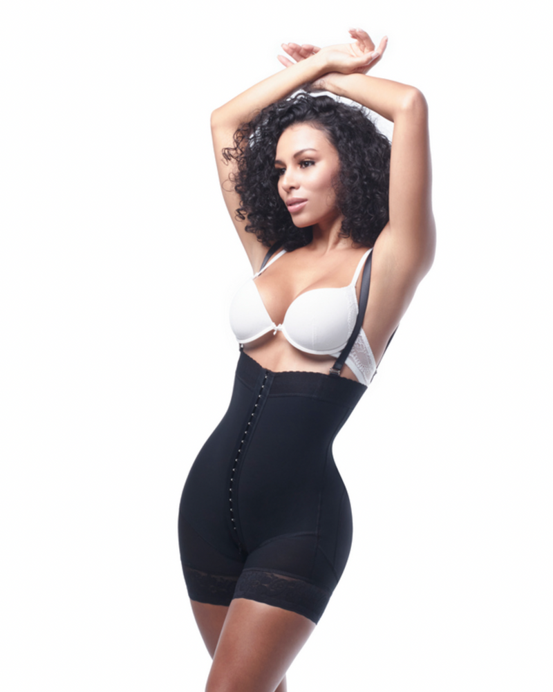 1684- Olivia Faja Strapless short